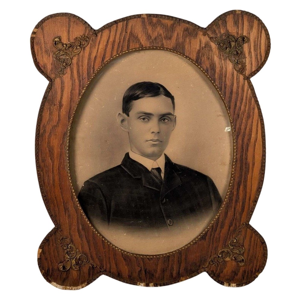 Antique Glass Portrait Victorian Gentleman Scalloped Oak Gesso Frame